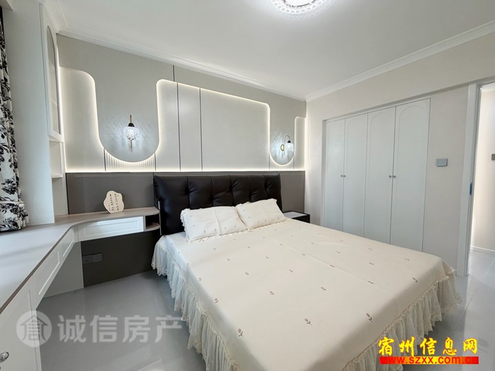 市中心精装修 三室 拎包入住