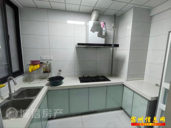 CBD万达广场精装3室出租