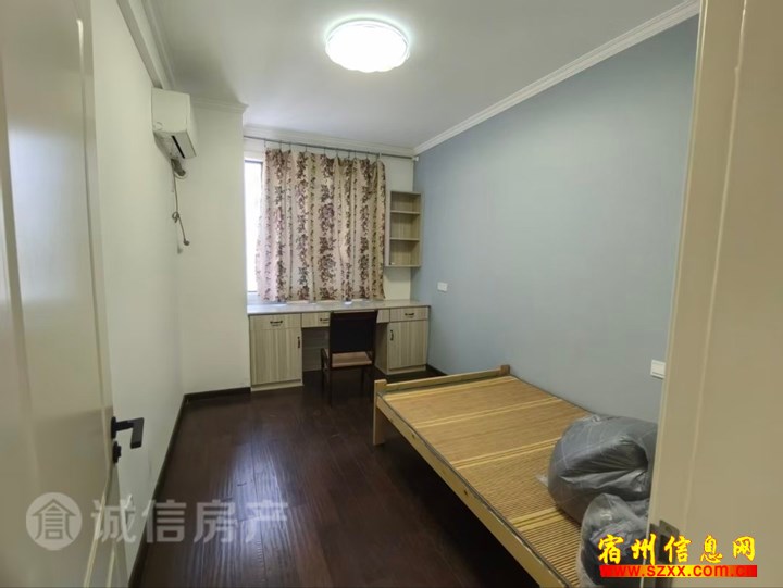 CBD万达广场精装3室出租