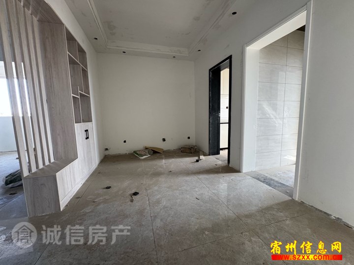 老一中旁普文大厦,三室两厅