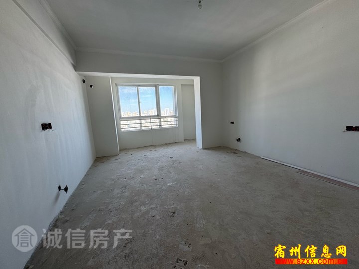 老一中旁普文大厦,三室两厅