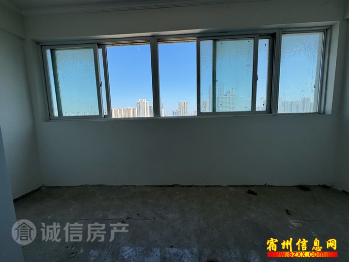 老一中旁普文大厦,三室两厅