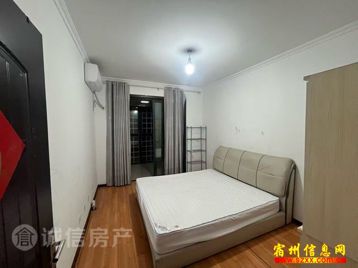金色家园东区 两室拎包入住