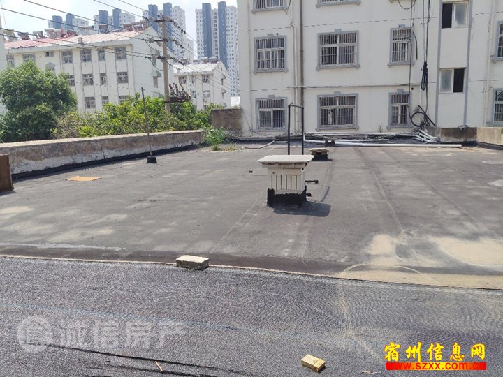 老城区 北苑小区三楼带大平台50万