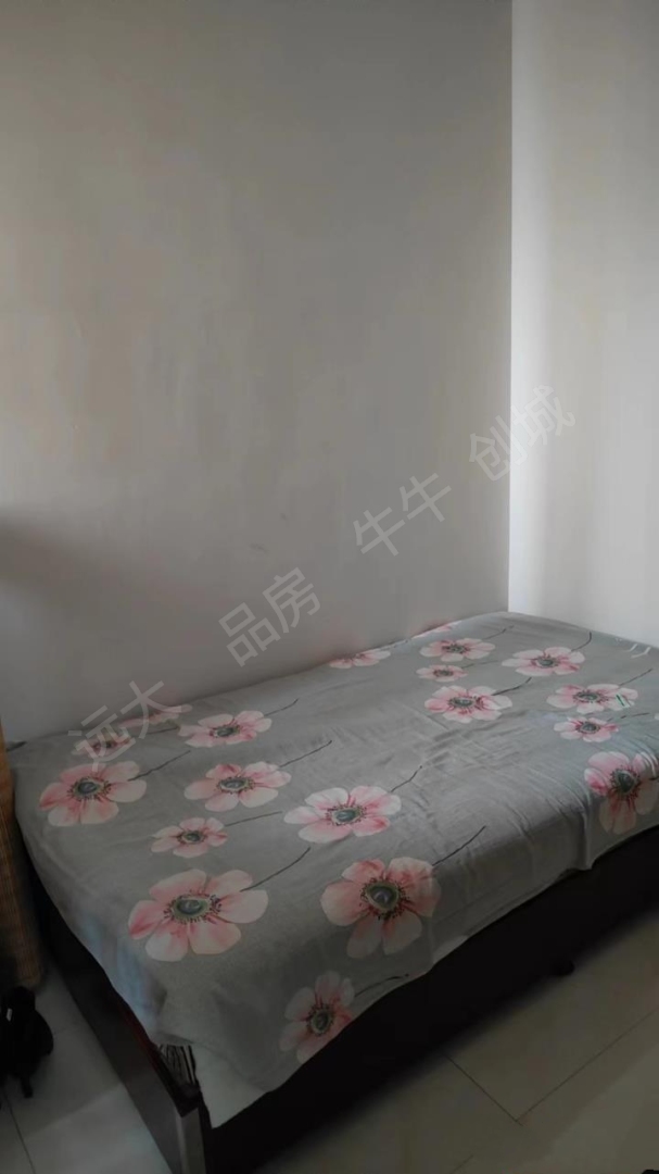 城南一中跟前百丽嘉园精装两室出租700/月