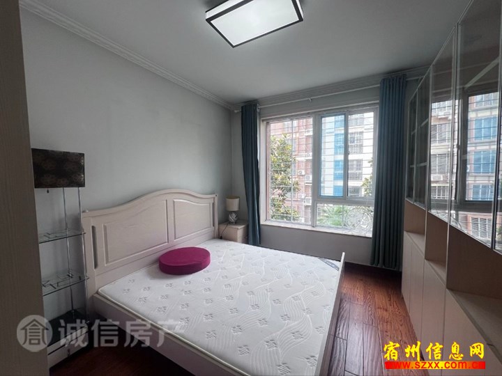 香林丽景湾 精装3室 保养很好