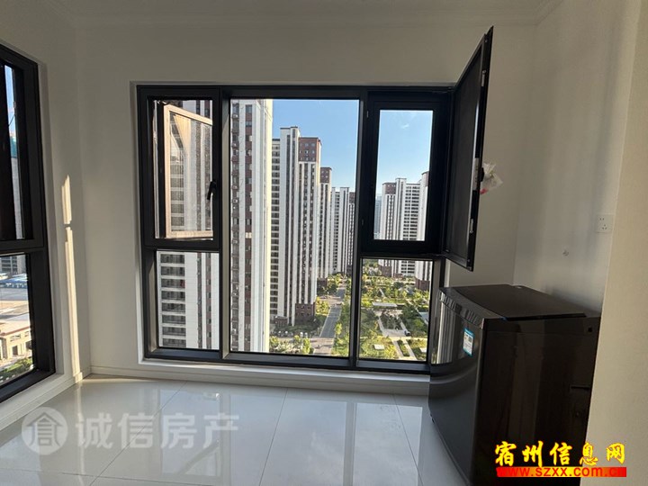 吾悦旁兴福园精装三室1500出租