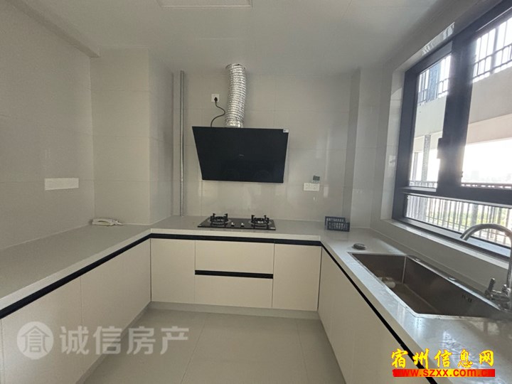 吾悦旁兴福园精装三室1500出租