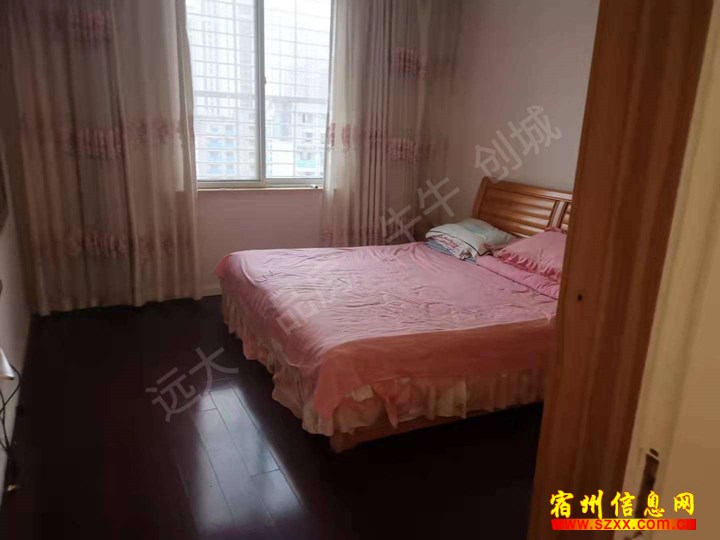 宿州光彩城旁可*租三个月三室二卫1000/