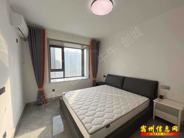 市政府跟前和园小区豪装三室出租1550/月
