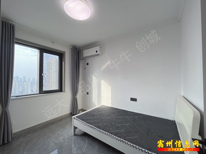 市政府跟前和园小区豪装三室出租1550/月