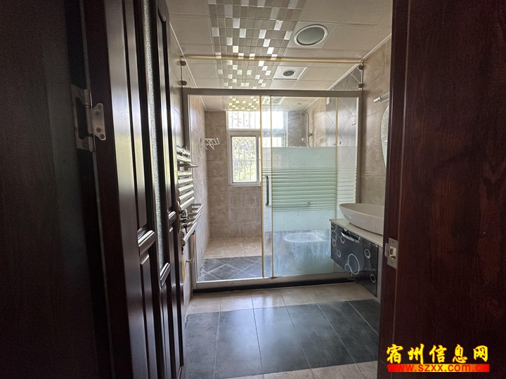 一小十一中学校较近港利锦绣江南东区2楼边户
