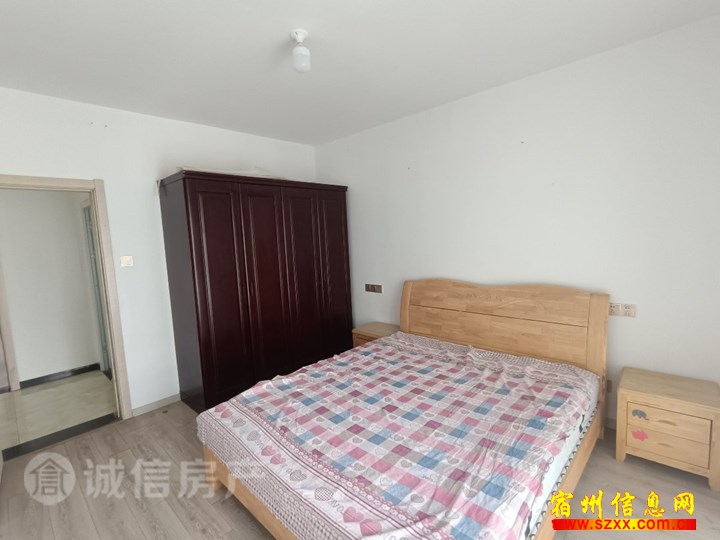 鹏程小区2室出租680每月