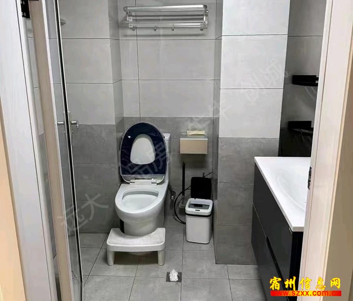 翰林苑小区 精装修 家具家电齐全 拎包即住
