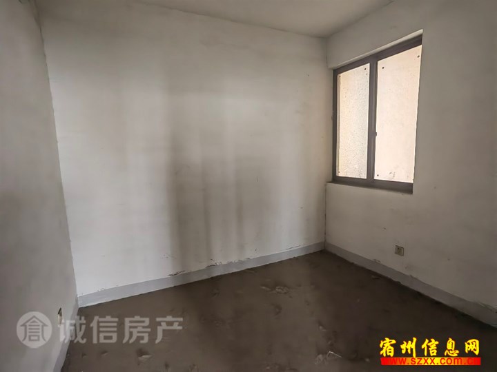 欧景名城复式楼120平五室毛坯房报42万