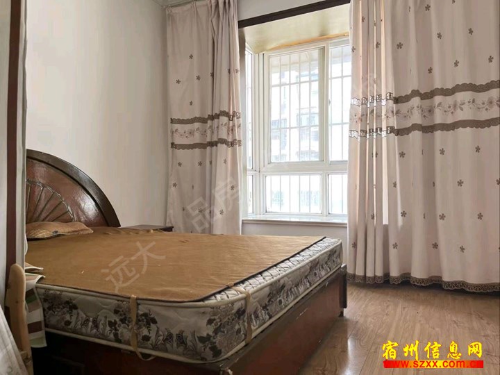 光彩美庐花园 700元/月