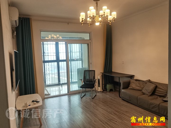 新一中旁银通苑,精装温馨三室,可拎包入住,急售