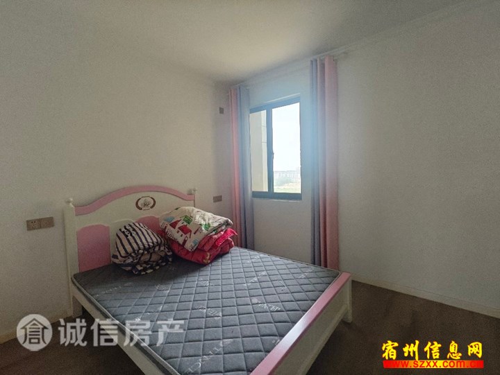 哈佛玫瑰园,精装修三室,黄金楼层