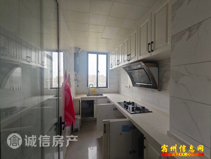哈佛玫瑰园,精装修三室,黄金楼层