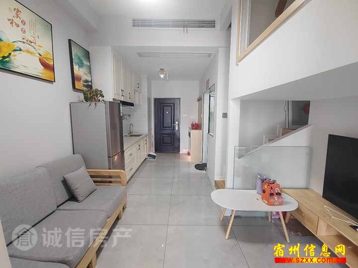 CBD万达58平方复试东西齐全拎包入住1000/月