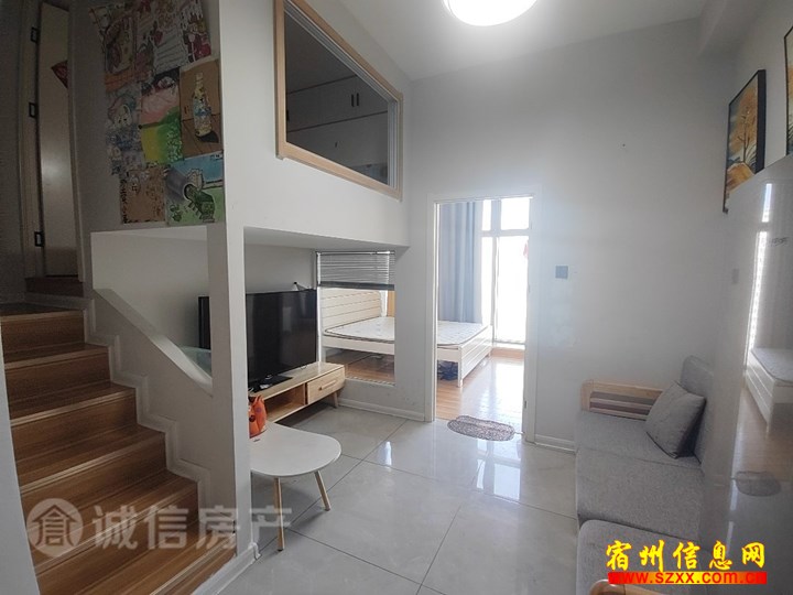 CBD万达58平方复试东西齐全拎包入住1000/月