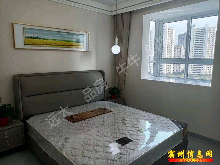 宋刘就精装三室两厅电梯1100拎包入住