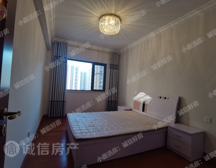 恒大名都精装修3室2卫1400/月