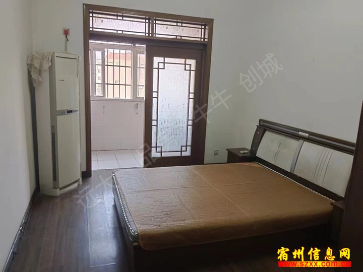 桃园山庄 精装3室2厅 850/月,家具家电齐全