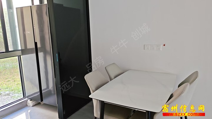 鹏程小区精装3室一楼带院急租