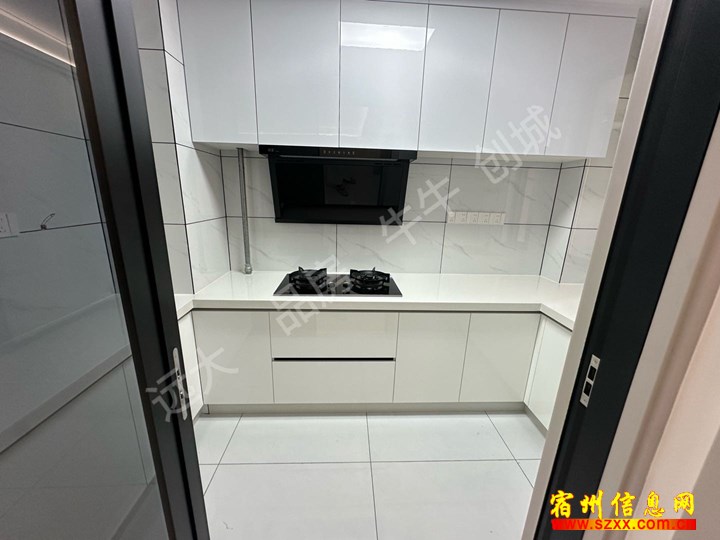 恒福新城区精装修1200/月3室