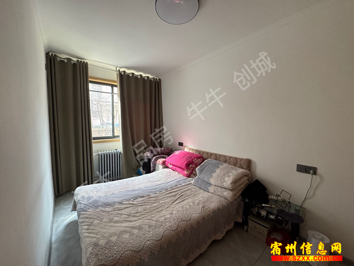 华府春天跟前七十二处一楼两室出租700/月