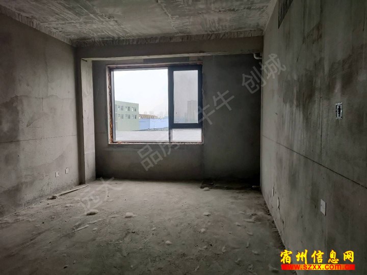 华夏御府洋房好楼层。144平方4室2厅2卫毛坯房,报价97万