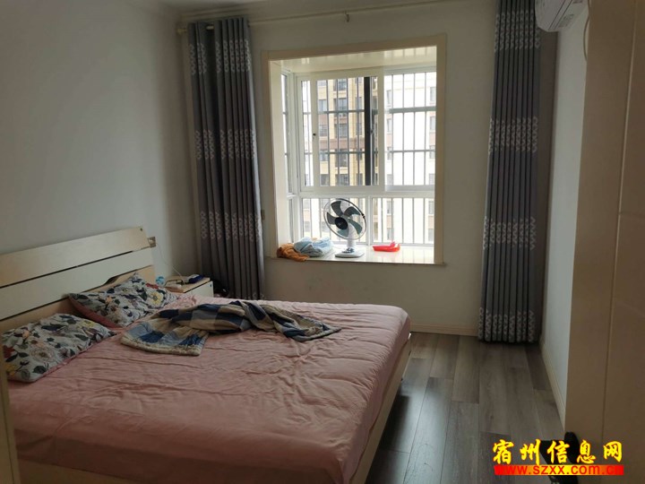 一中对面学源居精装两室1100家电齐全拎包就住
