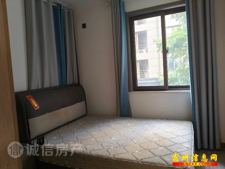 金方世纪城精装三室出租