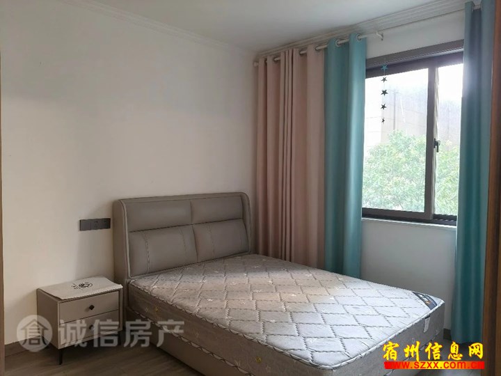 金方世纪城精装三室出租