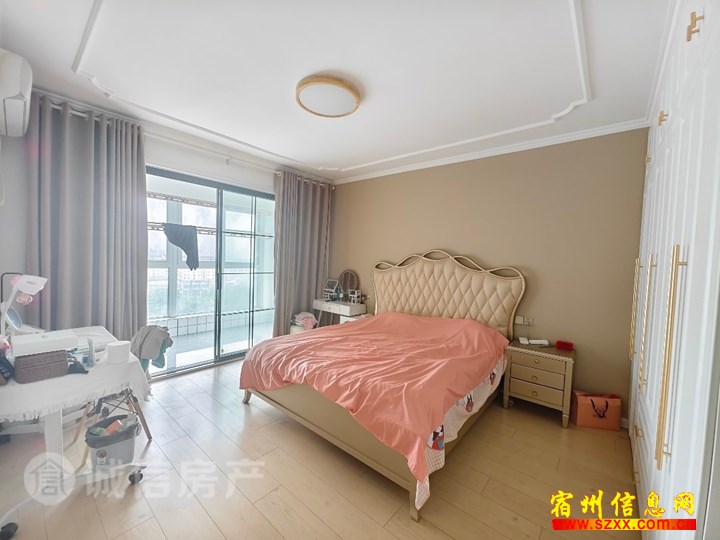 两淮新城精装1100/月,拎包入住!