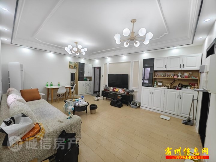 两淮新城精装1100/月,拎包入住!