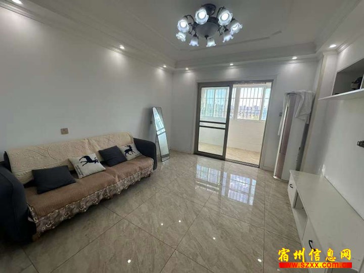 恒丰城东新城精装两室两厅1200月拎包就住